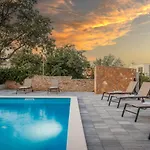 Apartamento Cesare With Shared Pool *