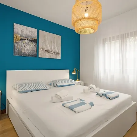 Apartment Cesare With Shared Pool Ližnjan