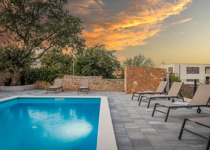 Appartement Cesare With Shared Pool *